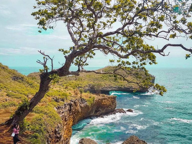 Foto Pantai Kesirat